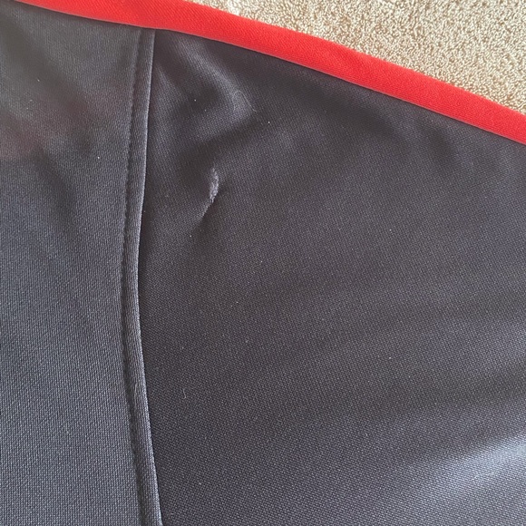 Liverpool Football Club Men’s Hoodie Size L Official Product - Picture 4 of 8